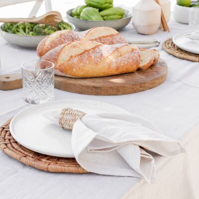 Set of linen napkins in various colors (2 psc.)