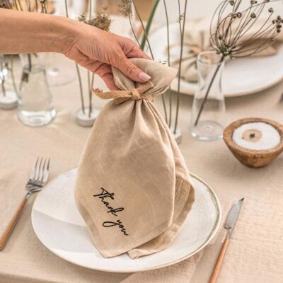 THANKSGIVING – EMBROIDERED LINEN NAPKIN SET OF 4