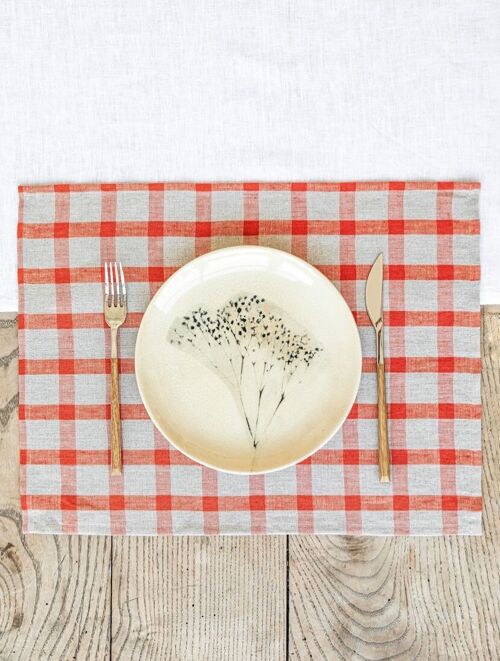 Gingham Red linen placemat set of 2