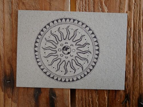Postkarte Graspapier Sonne, Mond, Erde Mandala