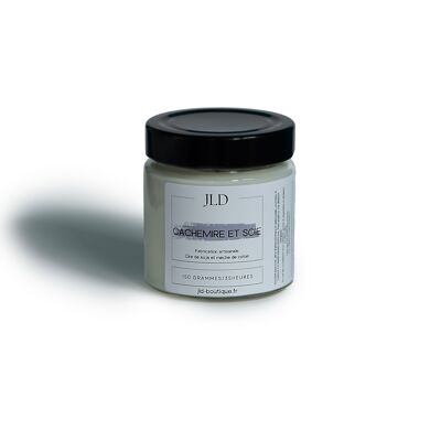 Cashmere and silk scented vegetable candle