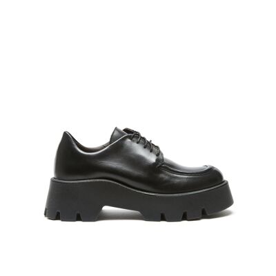 Black derby shoe for women. Made in Italy. Manufacturer model FD3821