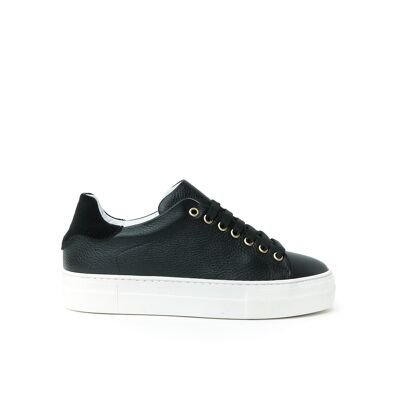 Black sneakers for women. Made in Italy. Manufacturer model FD3769