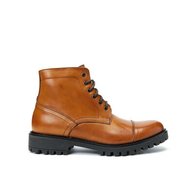 Cognac colored lace-up ankle boots for men. Made in Italy. Manufacturer model FD3072