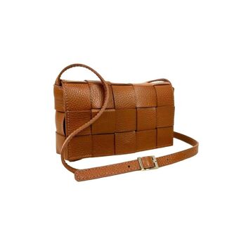 Sac bandoulière en cuir pour femme avec design carré et rabat magnétique 5