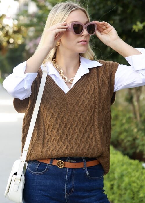 Oversized Cable Knit Sweater Vest Ribbed V Neck-Brown