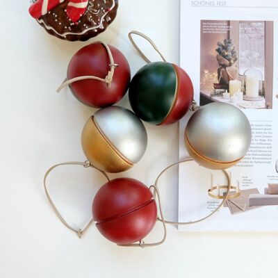 Boules de Noël en bois faites à la main, pendentifs en bois faits à la main, SET-E (Un ensemble de 5 pièces)