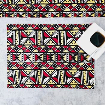Napperons imprimés inspirés « Bogolan » faits à la main | Sets de table lavables à imprimé africain 1