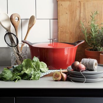 Volcan - Cocotte ronde 20cm fonte de fer émaillée rouge avec couvercle-CUISINOX 3