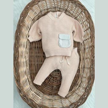Un paquet de quatre ensemble pour bébé en tricot épais en coton biologique au design mignon 2 pièces-0-12M 5