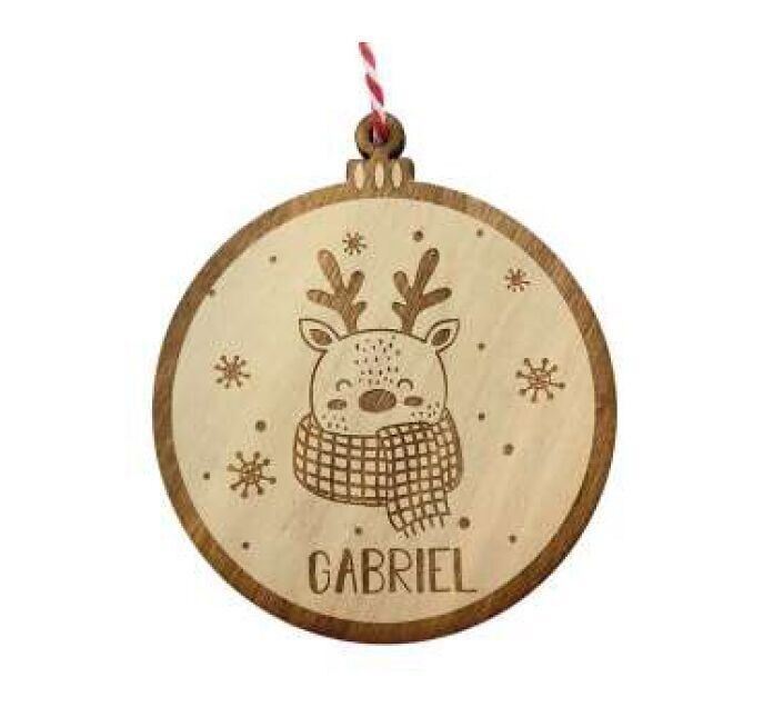 Renna natalizia appesa con sciarpa