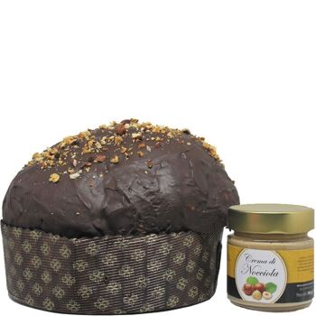 Panettone artisanal aux noisettes 1000 g avec crème à tartiner