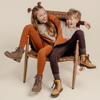 Enfant Pantalon avec surpiqûres marron 4