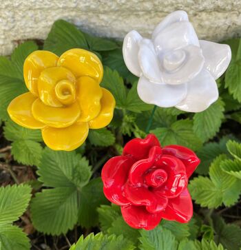 Rose fleur en céramique, tuteur végétal 4