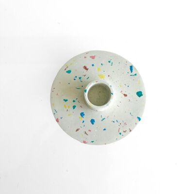 Candle holder concrete round speckle