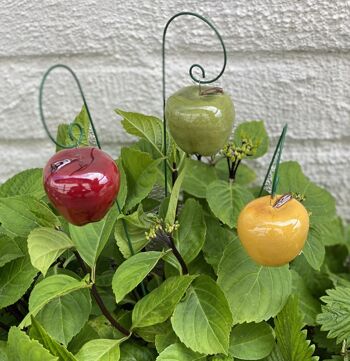 Pomme en céramique suspendue, pieu végétal 1