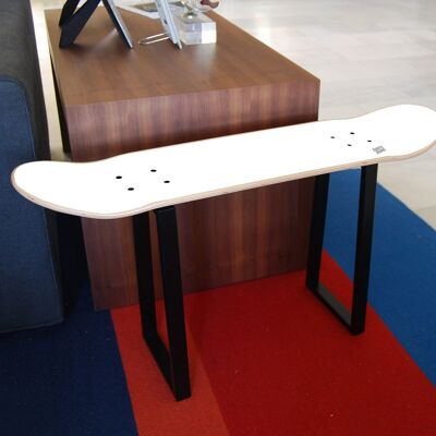 Stool, skate bench, choose the color you like the most.