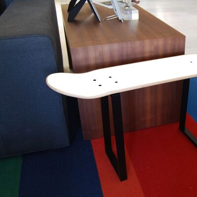 Stool, skate bench, choose the color you like the most.