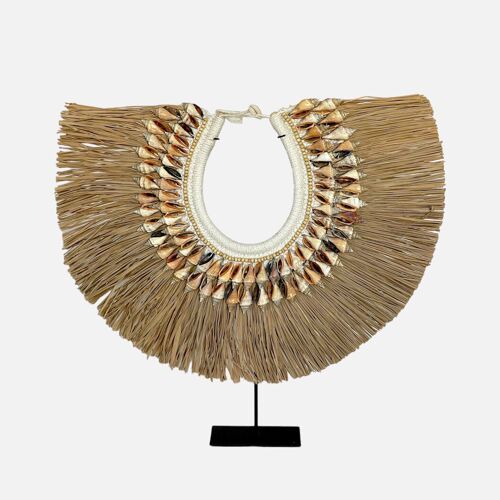 Lorosae Shell Raffia on Stand