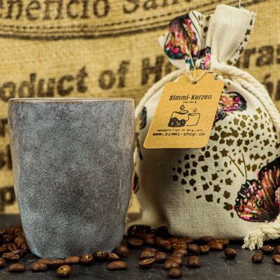 Knisterkerze-Duftkerze handgefertigt aus natürlichen Rapswachs Duftnote Kaffeetraum im Steingutbecher