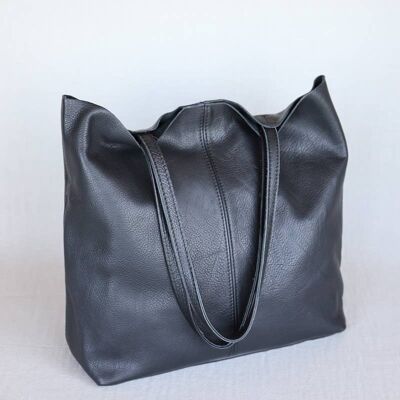 Shopper In Resistant And Elegant Black Leather