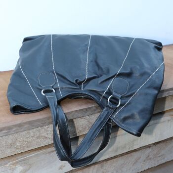 Sac de style Hobo noir avec coutures contrastées, sacs en cuir 3