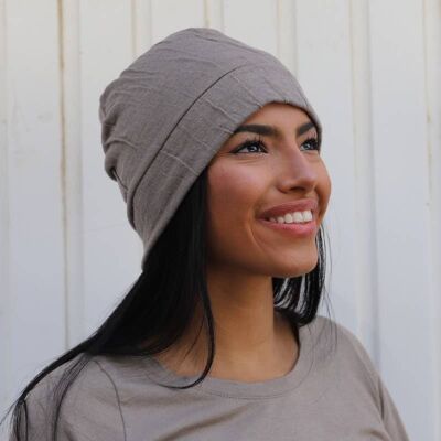 Taupe beanie hat in wrinkled effect cotton