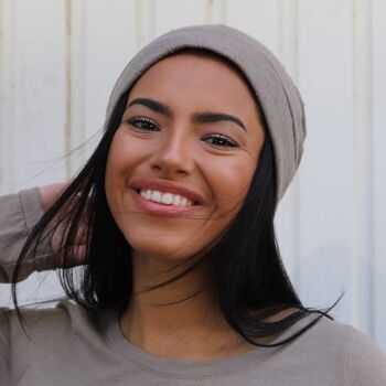 Bonnet taupe en coton effet froissé 4