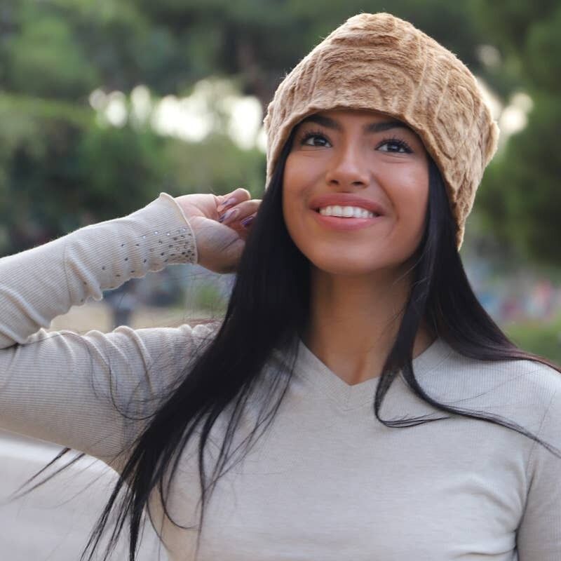 Cappello in pelliccia molto bello e caldo