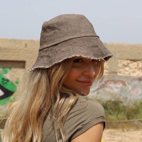 Bucket hat in real mud-colored linen