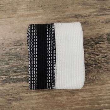 RUBAN À OURLET INSTANTANÉ À REPASSER (2.5 mètres x 2.5 cm) paquet de 2, pas de fer à coudre sur rouleau, ruban adhésif pour fusion de tissu, bande d'ourlet de 25 mm, fer noir et blanc sur rouleau de fixation instantanée 2