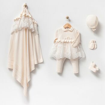 Ensemble de robe nouveau-né bio avec détails en dentelle 5 pièces 1