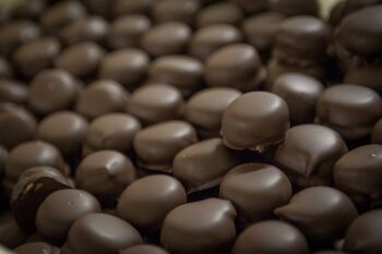 Cuneesi al Genepy - Chocolats Italiens - 1000 g 5