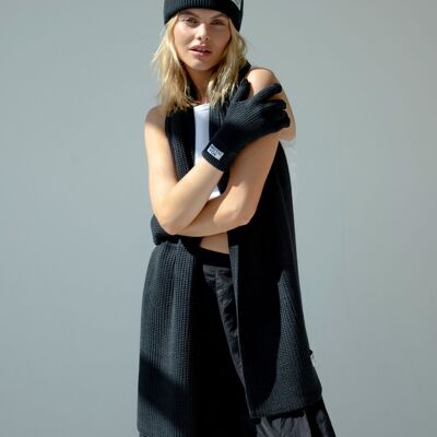 The Recycled Bottle Scarf - Black - AW23