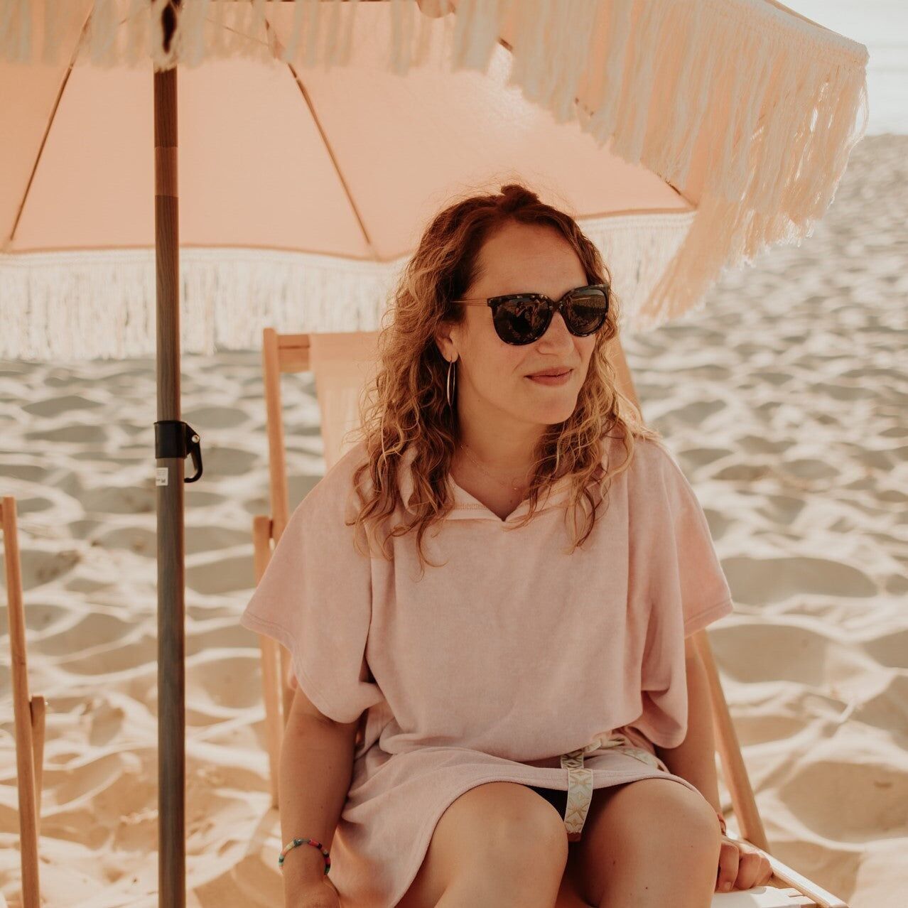 Vestido de playa poncho para mujer.