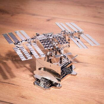 Kit de bricolage modèle mécanique et électrique Astronaut's Lodge de la Station spatiale internationale, 229 pièces 4