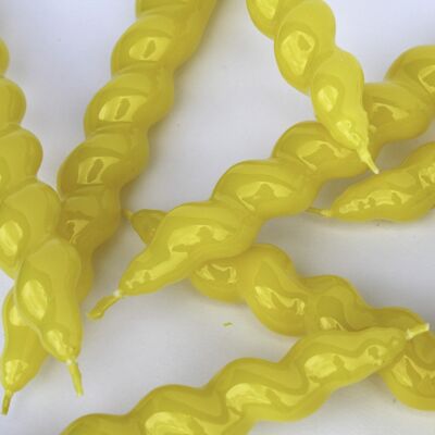 24 bougies coniques individuelles en spirale jaune de 18 cm