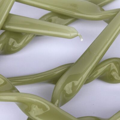 24 Leaf Individual Twisted 25cm Taper Candles