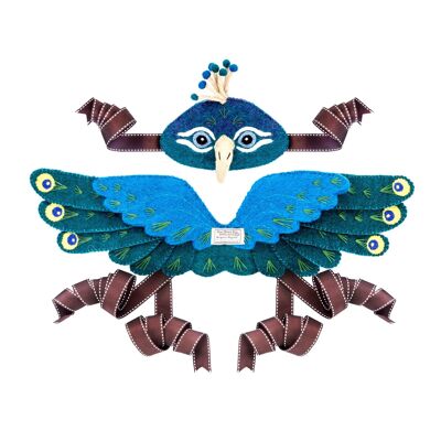 Vestido y alas de cabeza de pavo real de Piers