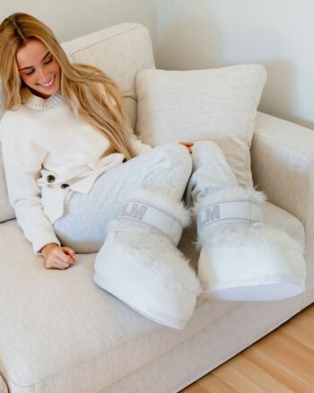 Pantoufles géantes avec bottes en fourrure blanche, taille unique 9