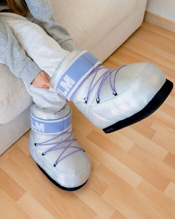 Pantoufles géantes avec bottes hautes argentées et violettes, taille unique 10