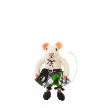 Souris écossaise en kilt vert