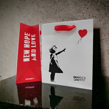Bourse de cadeaux Banksy (médias) - Ragazza con palloncino rosso 6