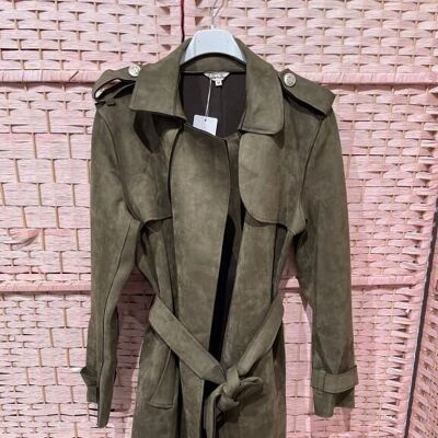 Trench Coat with Button Shoulder Pads and Great Quality. Fashion