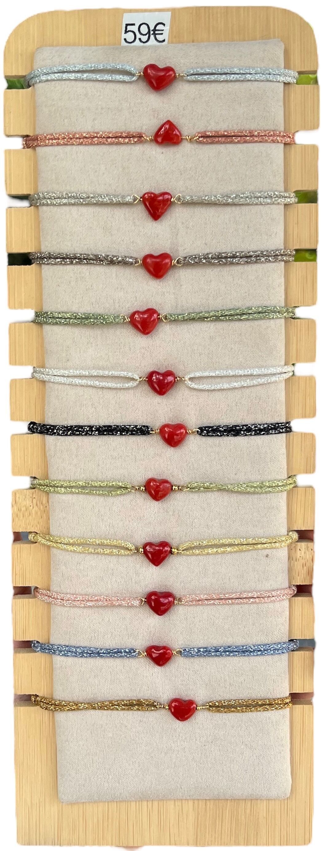 Bracciale con cuore in filo di lurex e corallo