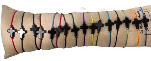 Bracelet croix noir fil coloré