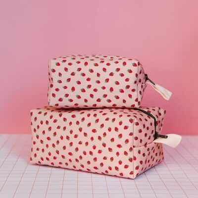 Trousse de toilette rose fraise