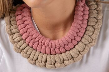 Collier Brandt rose et sable 2