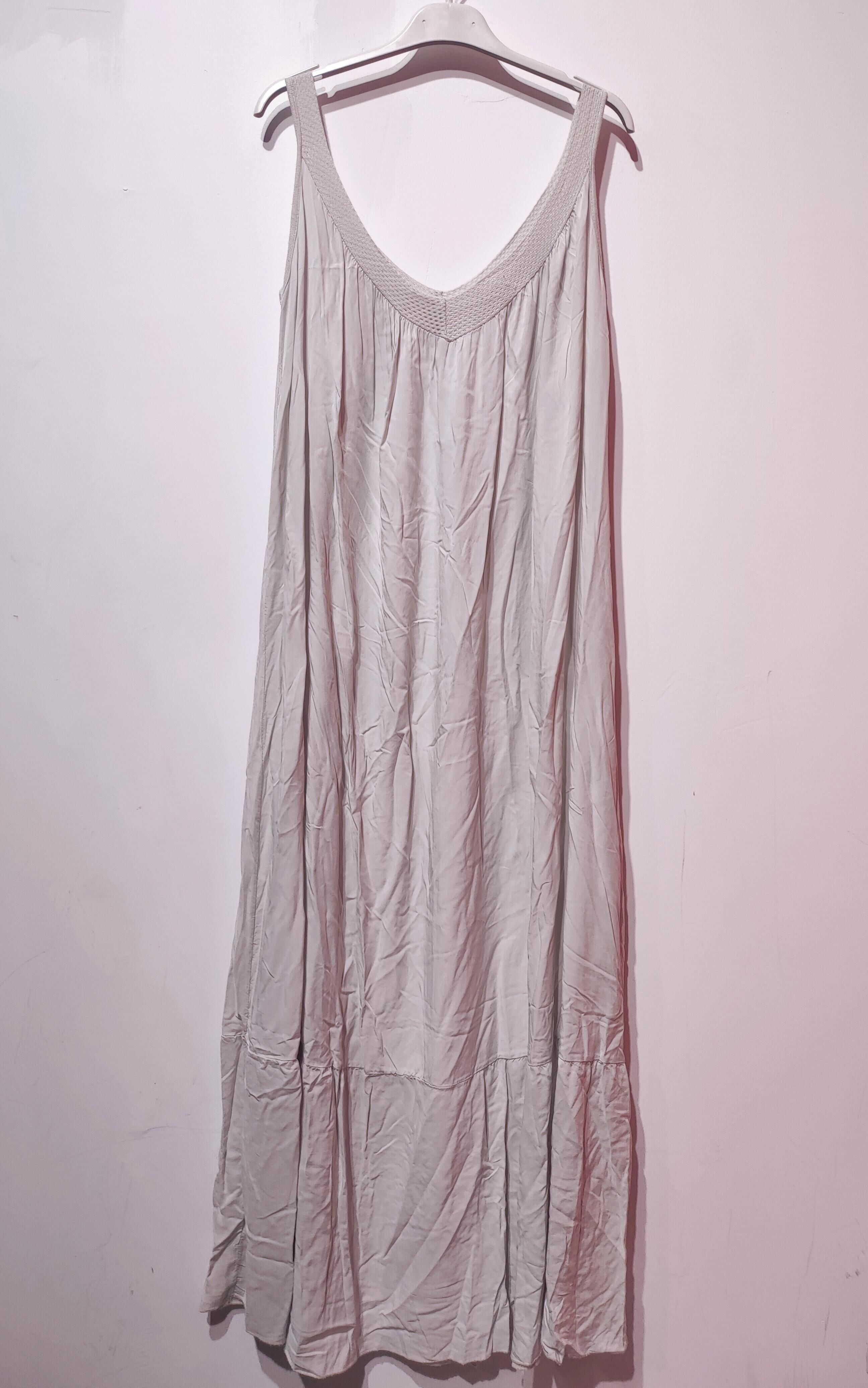 ABITO LUNGO VIOLETA 2023