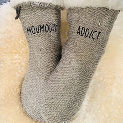 Pink or gray “Moumoute addict” socks